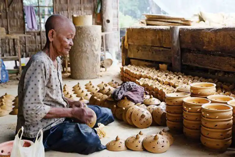 Kampong Chhnang Pottery